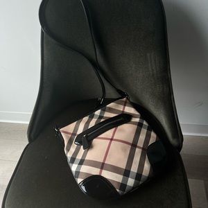 Classic Burberry Bag + Top Zip Wristlet Clutch **new 2 for 1 deal**